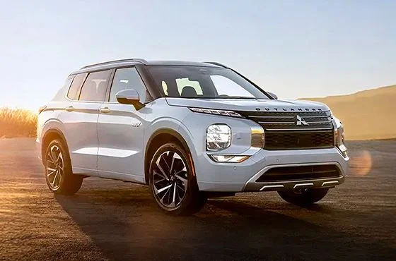 Novo Outlander híbrido terá modo Save e recarga em movimento Novo Outlander híbrido terá modo Save e recarga em movimento
